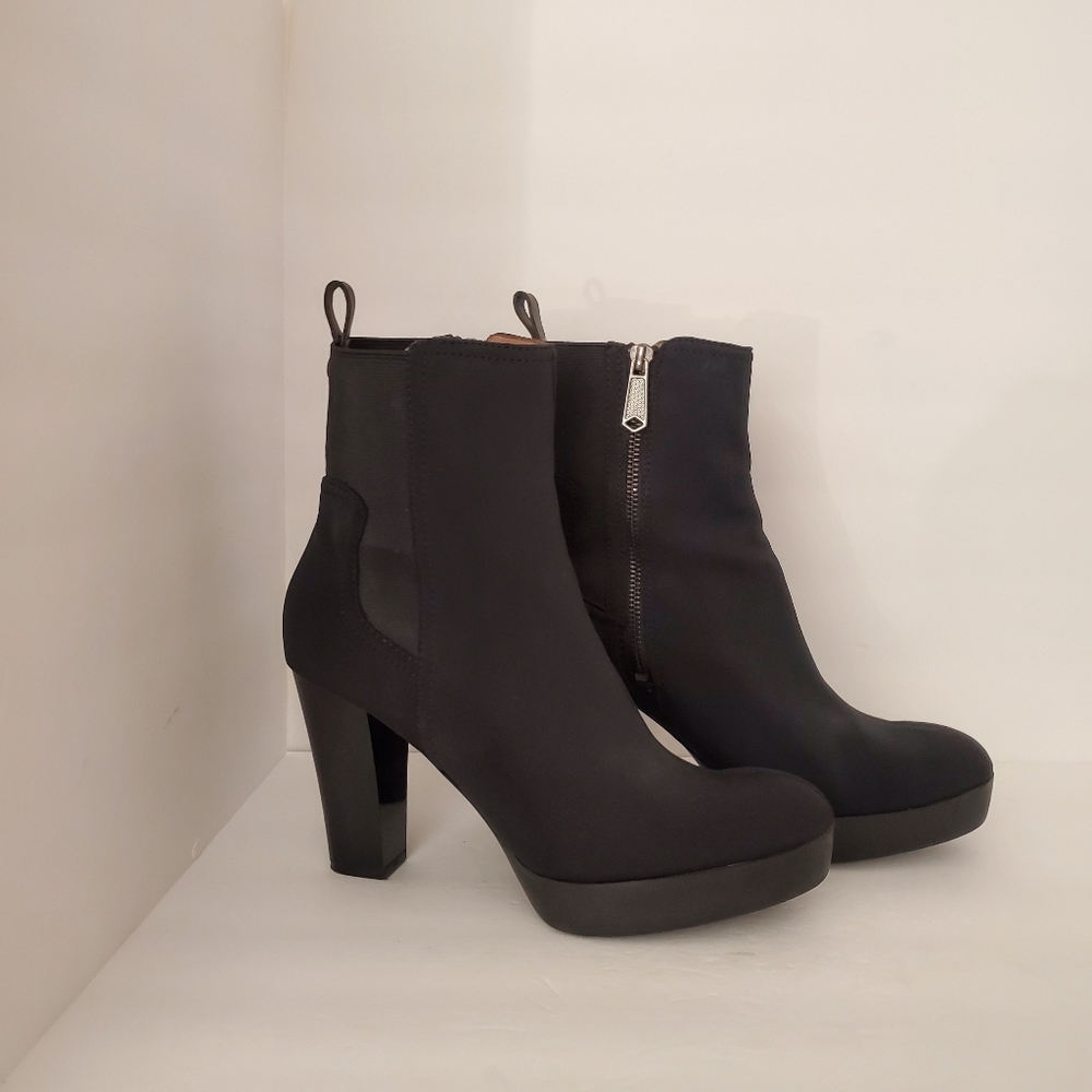 Donald J Pliner Milan 2 Platform BootieWomen’s 8.5